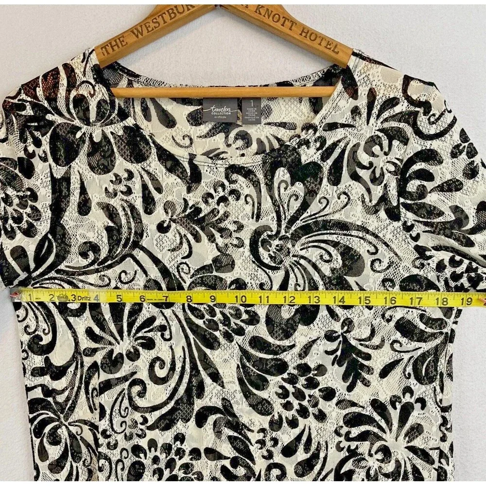 CHICO'S Travelers‎ Top Womens Size 1 Medium Curved Fringe Hem Black Floral - Picture 9 of 10